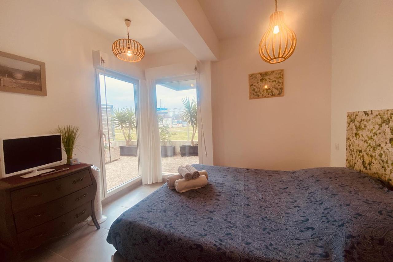 Escapade Au Soleil B002 Appartement 2 Chambres Dans Residence Sur La Plage Льо Гро-дю-Роа Екстериор снимка